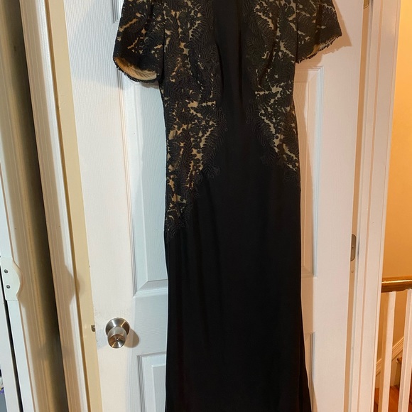 Black lace side/nude lining dress - Picture 2 of 2